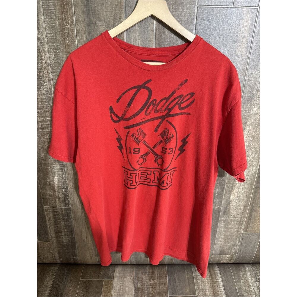 Dodge men’s Size XL Red And Black 1953 Graphic T Shirt‎